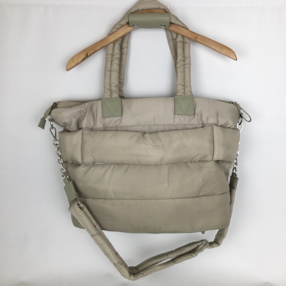 Isaac Mizrahi Travel Tote Duffel Bag Quilted Puffer With Matching Wristlet
